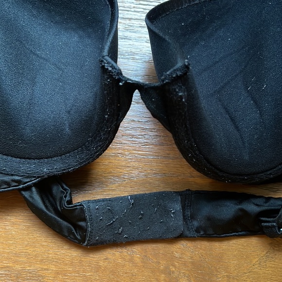Victorias Secret Very Sexy Push-up Underwired Black Bra. Size 34B - Picture 3 of 4